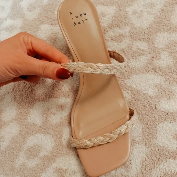 Espadrille kitten heels! - Picture 3 of 3